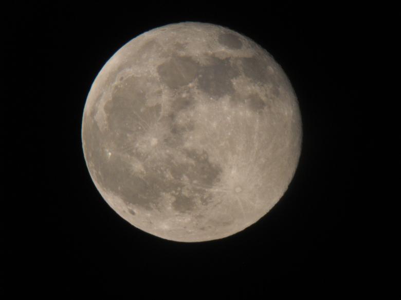 Free stock image of Full Moon created by Christian Cano