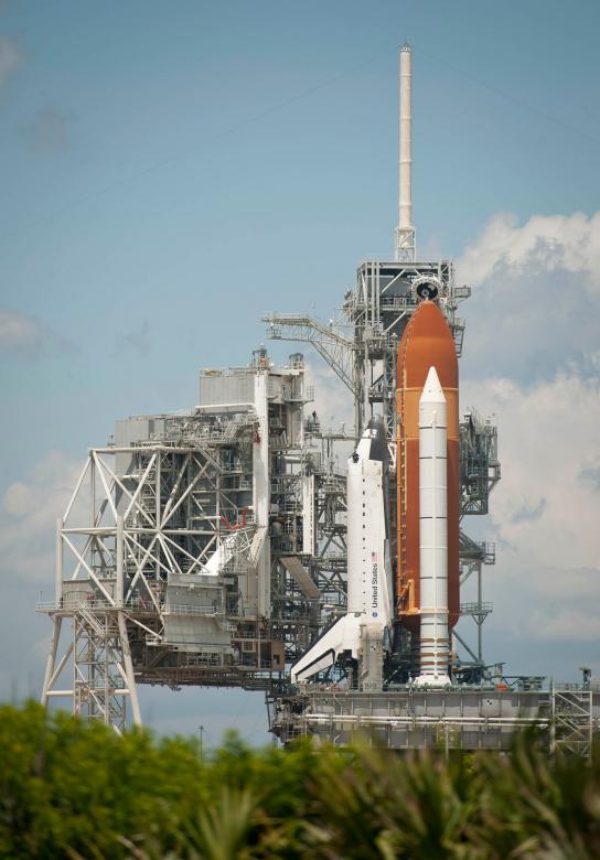 Free stock image of Endeavor Space Shuttle created by Pixabay