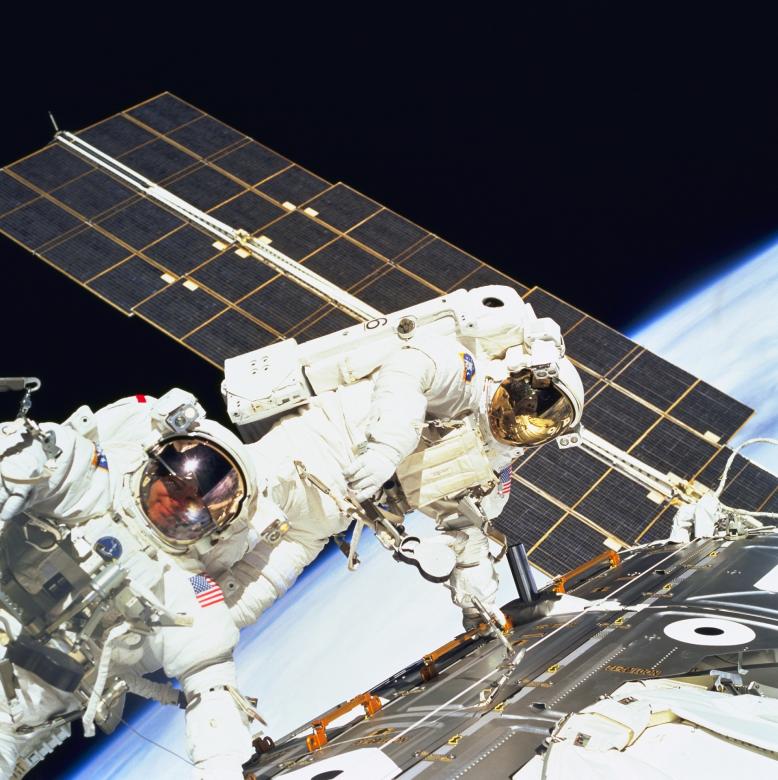 Free stock image of Astronauts in Space created by Pixabay