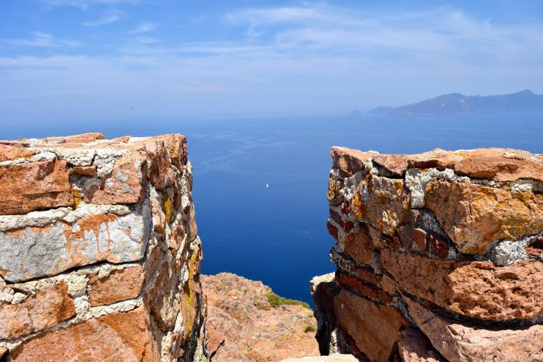 Free stock image of Castle Top created by Pixabay