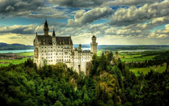 Free Stock Photo of Old Castle on the Hill