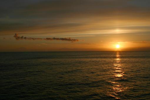Free Stock Photo of Sunset on the ocean