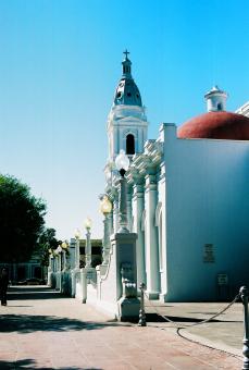 Free Stock Photo of Chained off cathedral