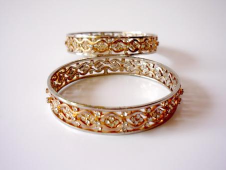 Free Stock Photo of Gold Bangles
