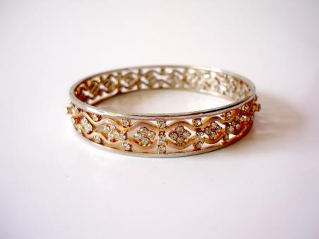 Free Stock Photo of Gold Bangles