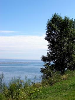 Free Stock Photo of Milwaukee Bluffs