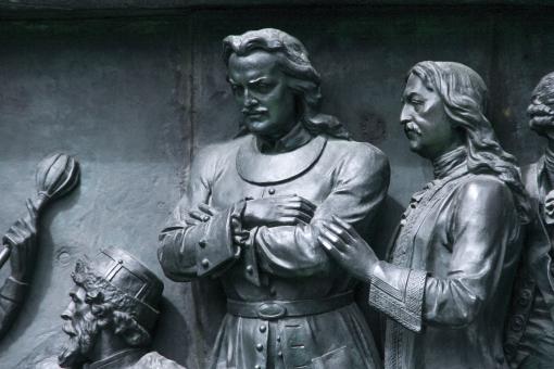 Free Stock Photo of bronze monument close-up