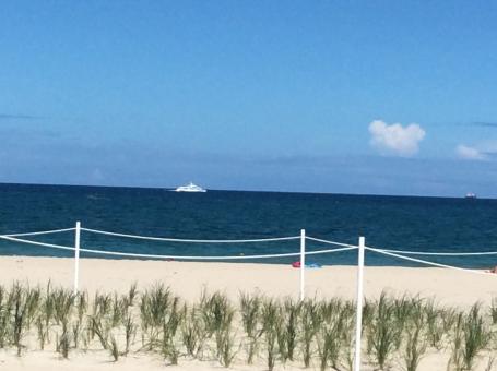 Free Stock Photo of Beach Backround With Boat
