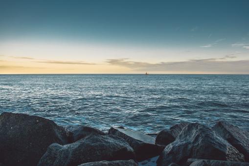 Free Stock Photo of Rocky Shore