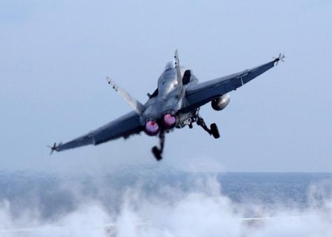 Free Stock Photo of Jet Flying