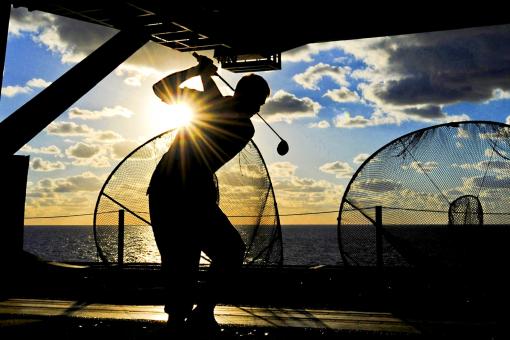 Free Stock Photo of Golfing in the Middle of the Ocean