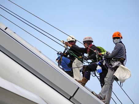 Free Stock Photo of Rappelling