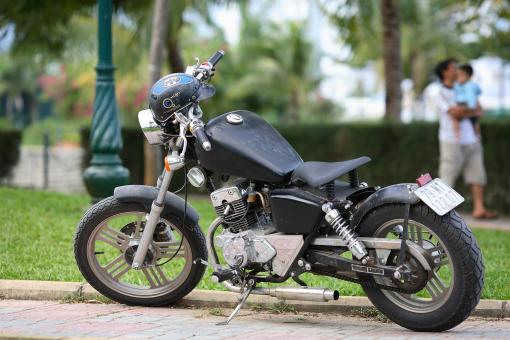 Free Stock Photo of Old Motorbike