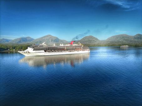 Free Stock Photo of Cruise Ship in the Ocean