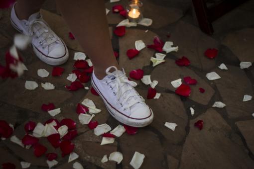 Free Stock Photo of Carmine Converse White