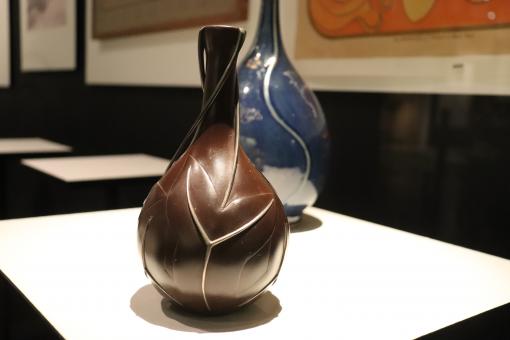 Free Stock Photo of Japanese modern ceramic vase