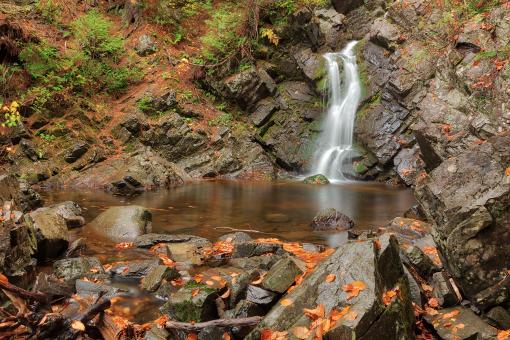 Free Stock Photo of Rugged Autumn Howland Falls