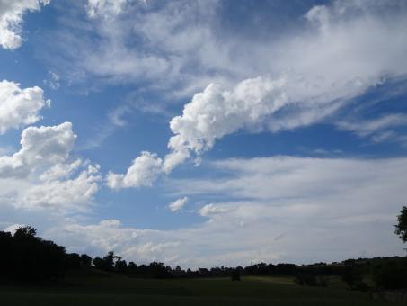 Free Stock Photo of Clouds landscape in the summertime