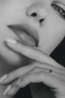 Free Stock Photo of Beauty Portrait - Black and White