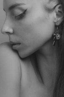 Free Stock Photo of Side Portrait of a Beautiful Girl