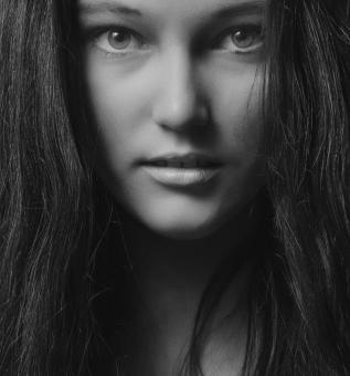 Free Stock Photo of Portrait of a Dark Hair Model - Black and White
