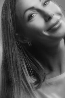 Free Stock Photo of Smiling Girl Model - Black and White