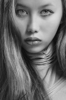 Free Stock Photo of Fashion Model - Girl Portrait in B&W