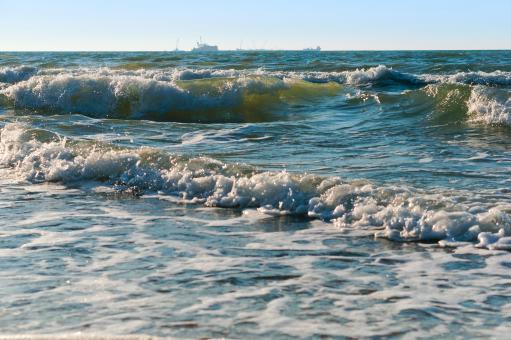 Free Stock Photo of Sea waves with white foam