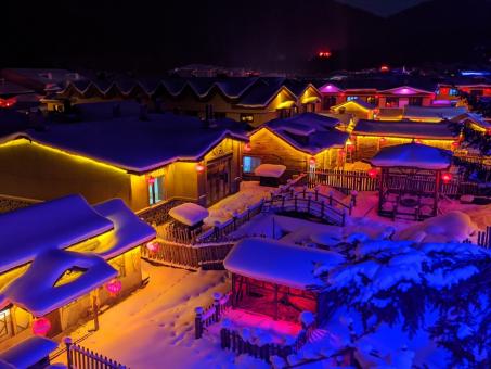 Free Stock Photo of Home of Snow