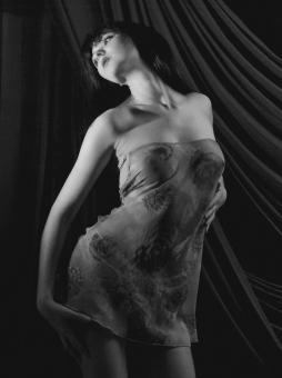 Free Stock Photo of Posing Girl - Monochrome