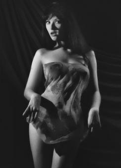 Free Stock Photo of Pretty Woman Posing - Black and White