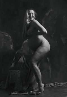Free Stock Photo of Pregnant Woman Posing - Black and White