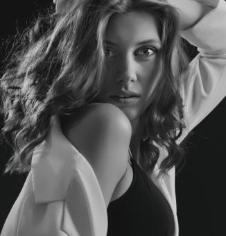 Free Stock Photo of Fashion Portrait - Black and White Girl