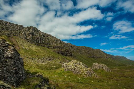 Free Stock Photo of Green Hills of a Icelandic Mountain
