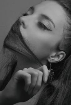 Free Stock Photo of Model Pulling Hair over Face