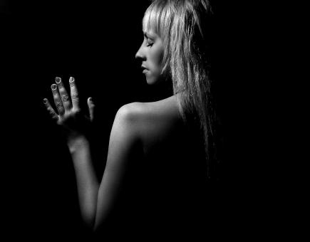 Free Stock Photo of Black & White Woman - Upper Body Profile
