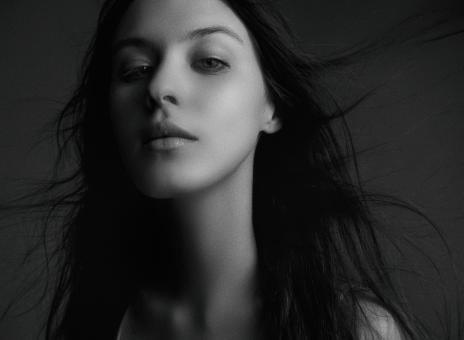 Free Stock Photo of Dark Haired Beauty - Monochrome