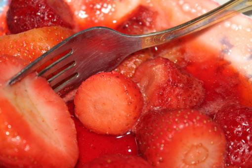 Free Stock Photo of Eating strawberries