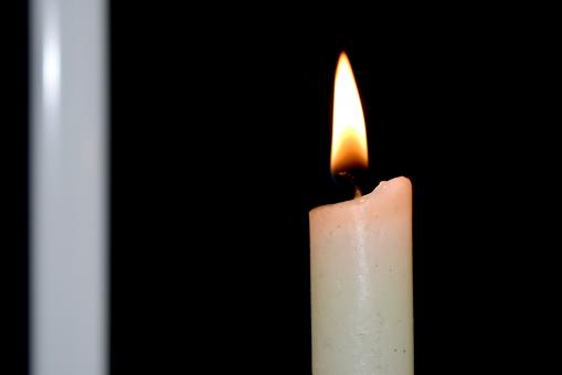 Free Stock Photo of Camera picture of a candle (in macro mode)