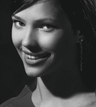 Free Stock Photo of Smiling Female Model - Black and White Portrait