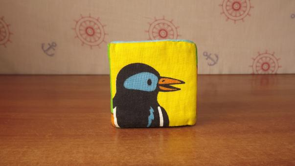 Free Stock Photo of Yellow Bird Toy Cube