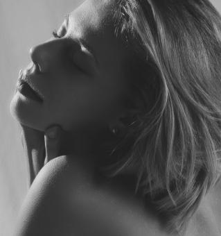 Free Stock Photo of Sensual Female Profile - Monochrome