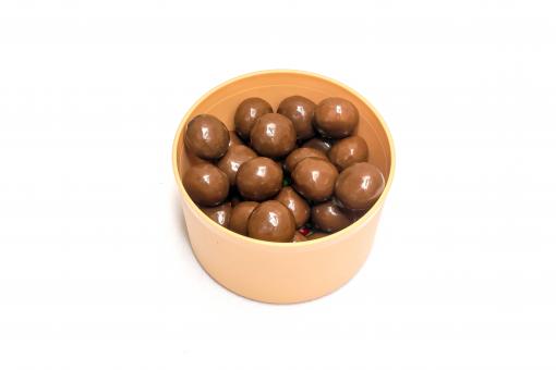 Free Stock Photo of Chocolate Candy in a Bowl