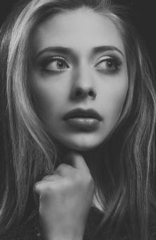 Free Stock Photo of Female Portraiture - Black and White