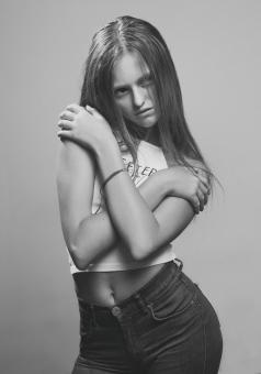 Free Stock Photo of Petite Girl Model - Monochrome
