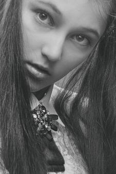 Free Stock Photo of Beautiful Young Model - Black and White