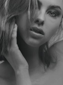 Free Stock Photo of Posing Female Model in Black and White