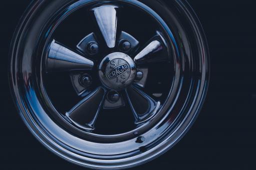 Free Stock Photo of Classic Chrome Rim
