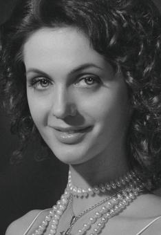 Free Stock Photo of Female with Pearl Necklace - Monochrome Portrait