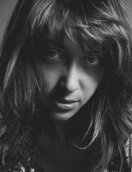 Free Stock Photo of Black and White Portrait of a Pretty Girl